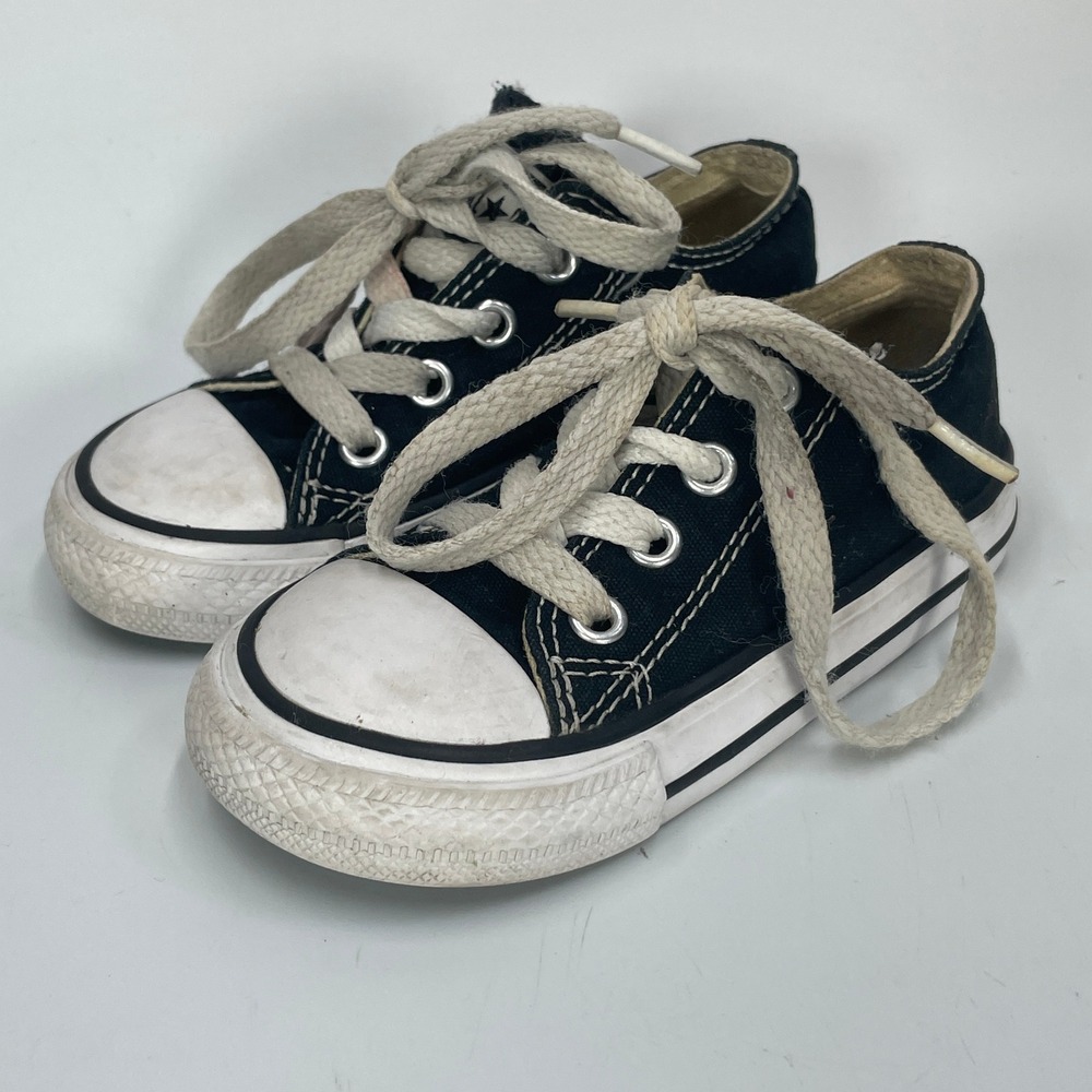 Converse Chuck Taylor All Star Infant Size 6 Black Low Top Sneakers 7J235